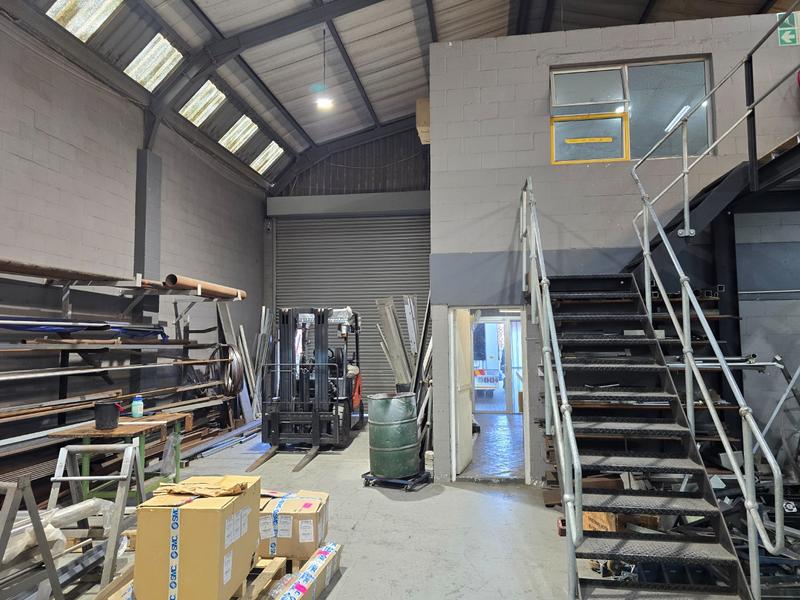 To Let commercial Property for Rent in Killarney Gardens Western Cape